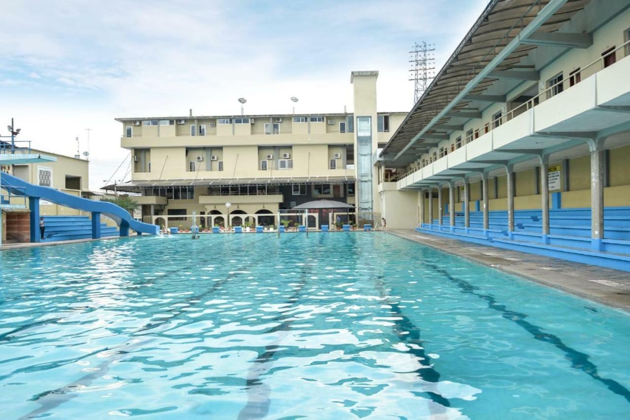 Hotel Olimpico En Quevedo エクステリア 写真