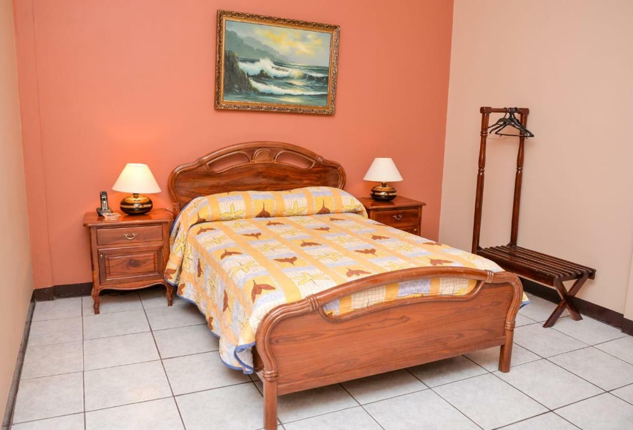 Hotel Olimpico En Quevedo エクステリア 写真